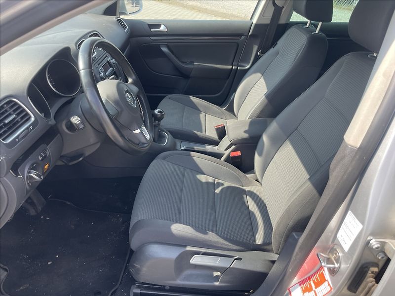 Volkswagen Golf 1,4 TSi 90kw Variant po rozvod - fotka 7 z 38