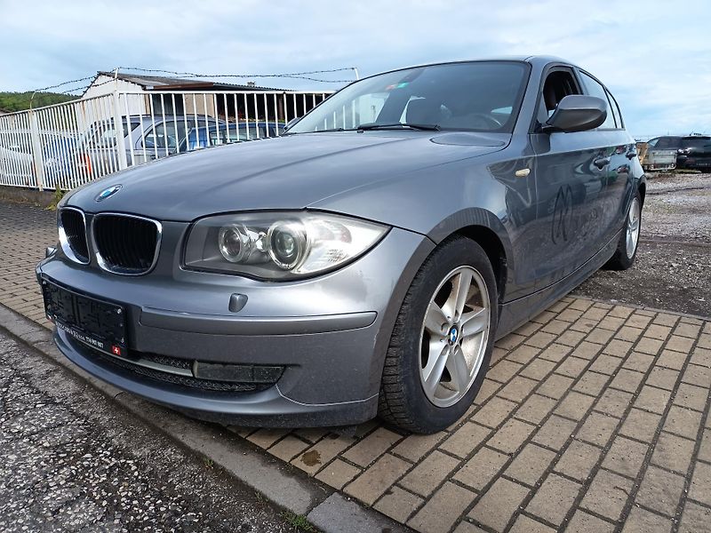 BMW Řada 1 (2010) 2.0i 105kw - fotka 10 z 46