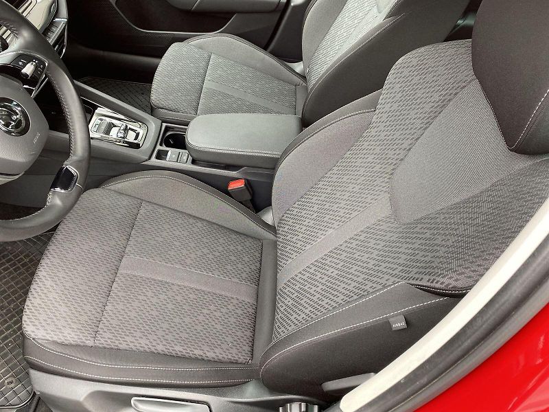 Škoda Octavia (2021) Combi 1.5 TGI G-TEC DSG Style+ - fotka 6 z 35