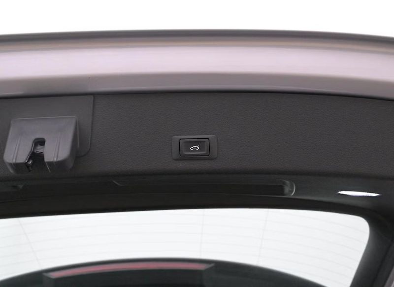 Audi e-tron 55 Quattro SoH 92% Tažné LED  - fotka 15 z 19