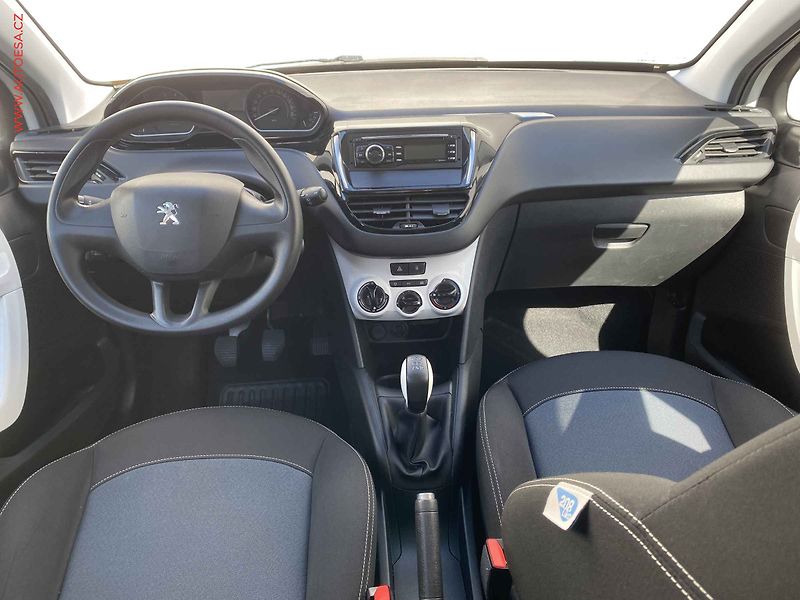 Peugeot 208 (2017) 1.2 PT, AC, tempo - fotka 8 z 16