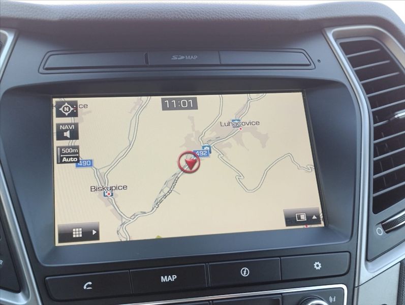 Hyundai Santa Fe 2,2 CRDi 4x4 Aut., Navi Kamera - fotka 17 z 45