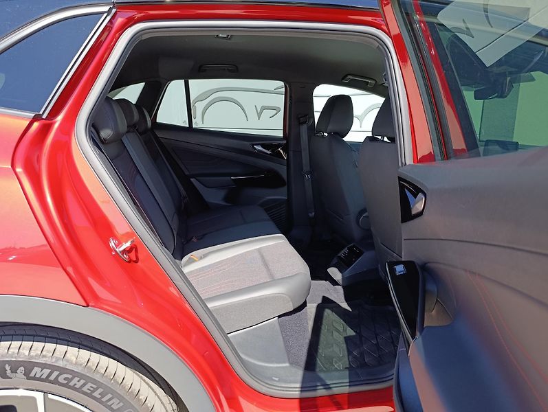 Volkswagen ID.4 GTX 220kW 4MOTION 82kWh - fotka 17 z 32