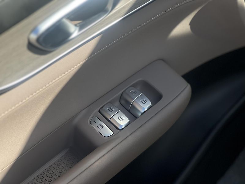 Chery Tiggo 8 PHEV (2026) 1.5 UNIQUE - fotka 9 z 39