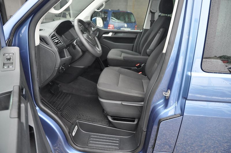 Volkswagen Multivan 2.0TDi 110kW Automat - fotka 7 z 18