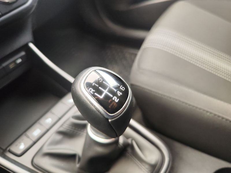 Hyundai i20 1.0 T-GDi/74kW Smart - fotka 17 z 25
