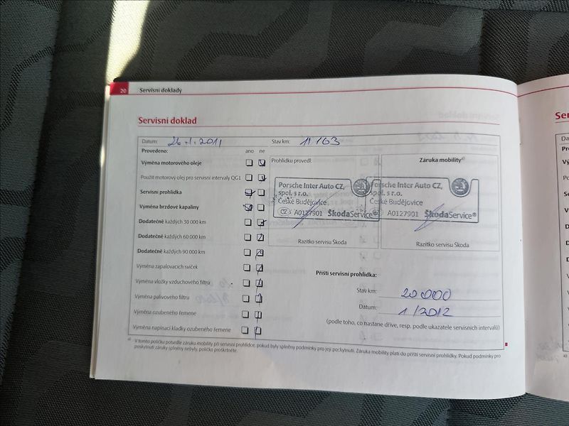 Škoda Roomster 1,2 HTP - fotka 25 z 31