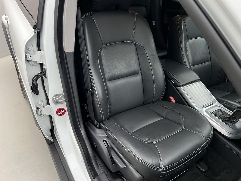 Volvo XC70 D4 SUMMUM AUT  - fotka 18 z 40