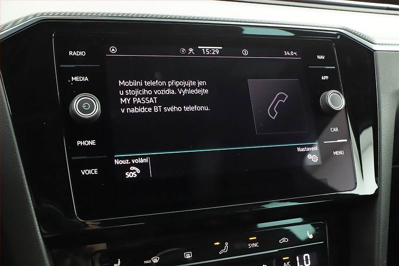 Volkswagen Passat (2022) 2.0 TDI - fotka 13 z 27
