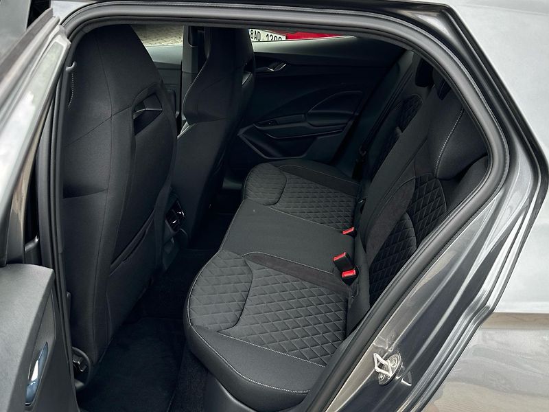 Škoda Fabia Style 1.0 TSI 6MP - fotka 13 z 17