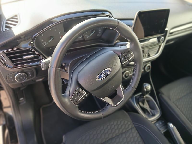 Ford Fiesta (2022) 1,0 EcoBoost Titanium 74 kW 6 - fotka 14 z 20