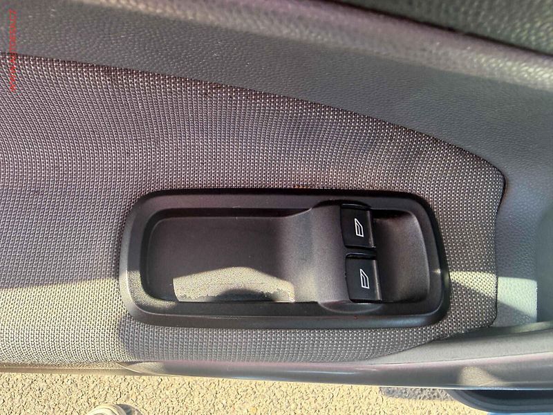 Ford Fiesta (2008) 1.2i, AC, STK8/28 - fotka 11 z 14