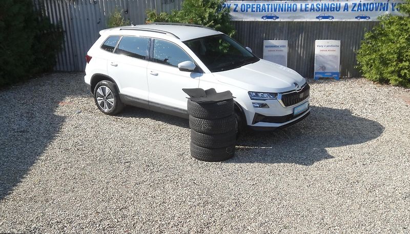 Škoda Karoq 1.5TSi DSG taž.zař. Plná nádrž - fotka 3 z 50
