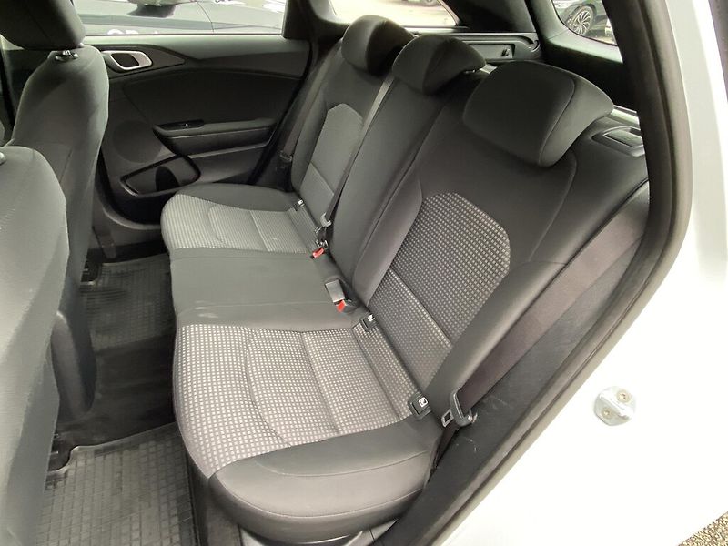 Kia Ceed 1.0 T-GDI 88 kW - fotka 20 z 23