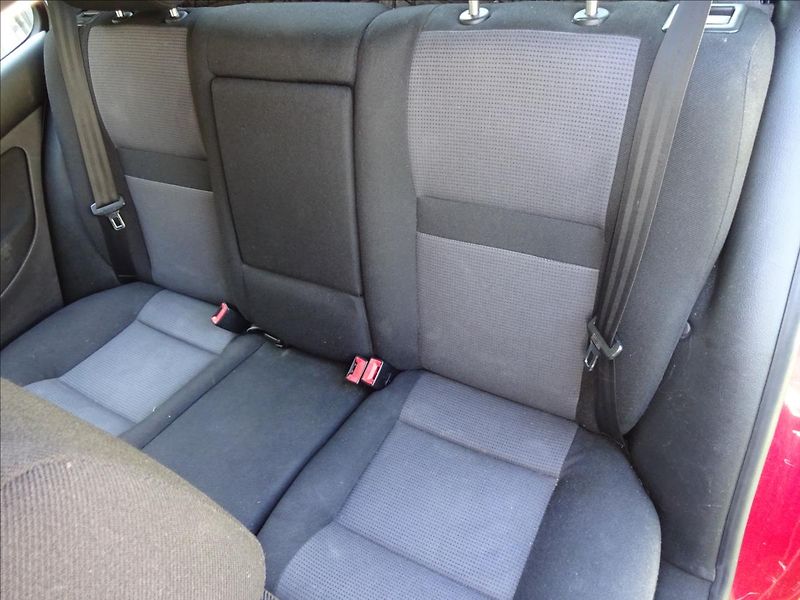Volkswagen Golf IV 1,6i 77kW - fotka 26 z 44