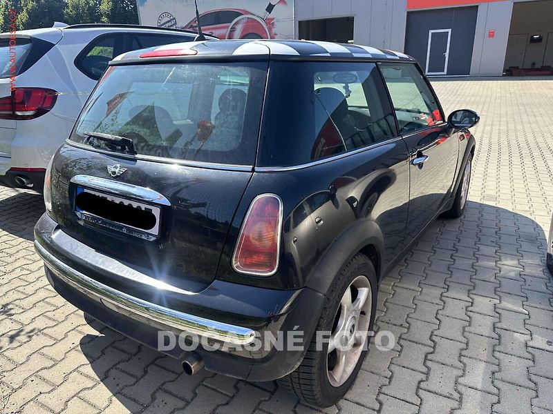 Mini One (2002) 1.6i, ČR, AC - fotka 2 z 3