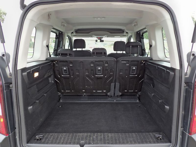 Peugeot Rifter 1.5 BlueHDI Active ČR 5míst - fotka 21 z 29