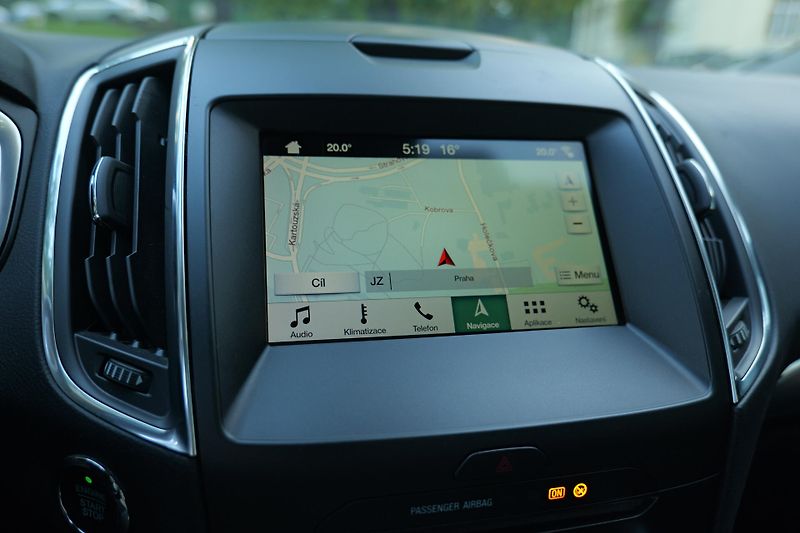 Ford S-MAX 2.0 Kůže Panorama 7 míst Tažné - fotka 36 z 52