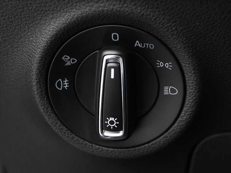 Škoda Karoq 1,5 TSI 110kW DSG Matrix DPH - fotka 16 z 34