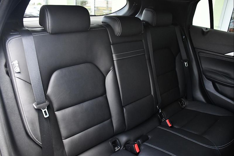 Infiniti QX30 220 CDI 4MATIC PANO ACC - fotka 18 z 52
