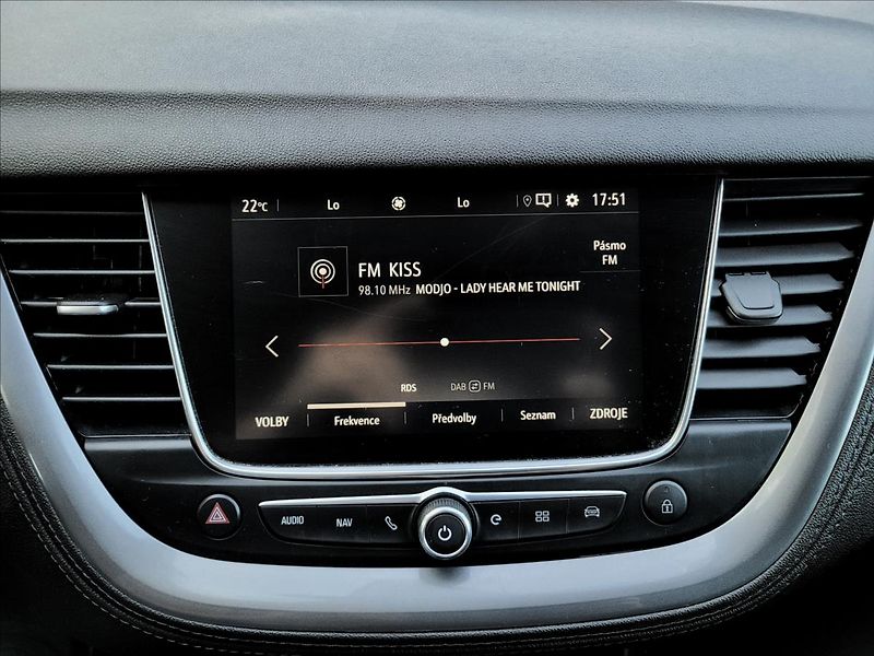 Opel Grandland X 1,6 PHEV,E-AT,Elegance,led,nav - fotka 31 z 50