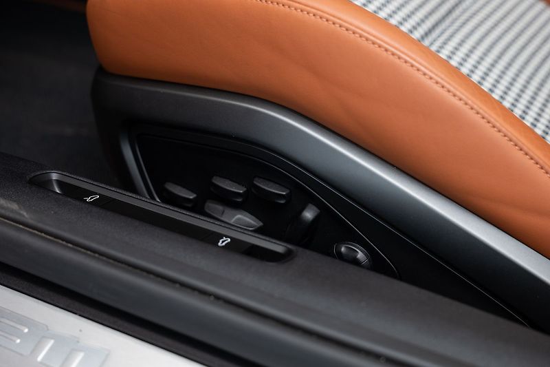 Porsche 911 (992) Targa 4 /Heritage Design - fotka 9 z 22