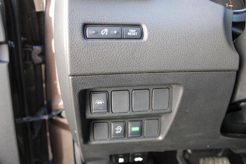 Nissan Qashqai 1.3 DiG-T 1.Majitel ČR Panoram - fotka 20 z 25