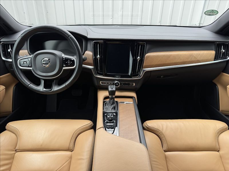 Volvo S90 2,0 D5 AWD INSCRIPTION DPH ČR - fotka 25 z 50