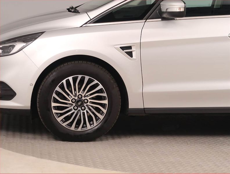 Ford S-MAX (2020) Titanium 2.0 TDCi, Automat - fotka 15 z 17
