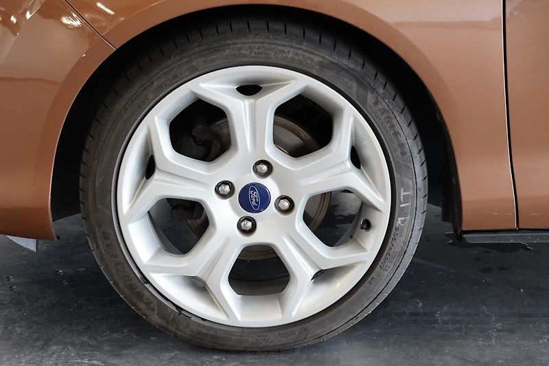 Ford B-MAX - fotka 10 z 24