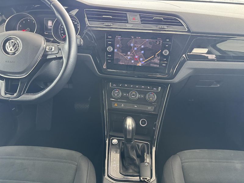 Volkswagen Touran (2020) 1,5TSi DSG 7.MÍST NAVIGACE ACC - fotka 11 z 31