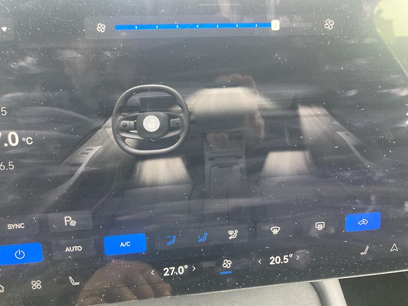 Omoda 7 (2026) Luxury 1.5 T-GDi PHEV - fotka 9 z 11