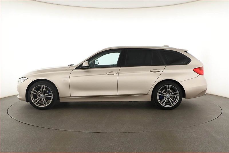 BMW Řada 3 (2014) 320 d xDrive, 4X4, Automat - fotka 3 z 20