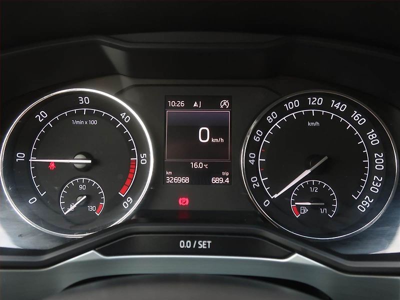 Škoda Superb (2017) Style 2.0 TDI, 4X4, Navi - fotka 11 z 18