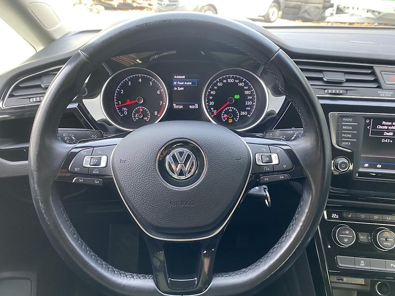 Volkswagen Touran 1.4 TSI 110kW-HIGHLINE - DSG - fotka 17 z 48