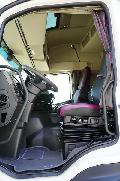 Volvo FM (2022) 460 / E 6 / ACC / PEŁNY ADR /  - fotka 7 z 47