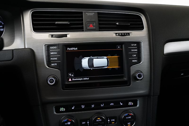 Volkswagen Golf - fotka 19 z 23