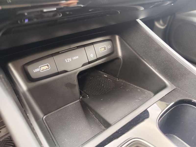 Hyundai Tucson 1.6 T-GDI/110kW Smart Navi DCT - fotka 23 z 33
