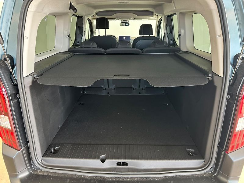 Peugeot Rifter (2026) LONG ALLURE BlueHDi 130 MAN6 - fotka 7 z 21