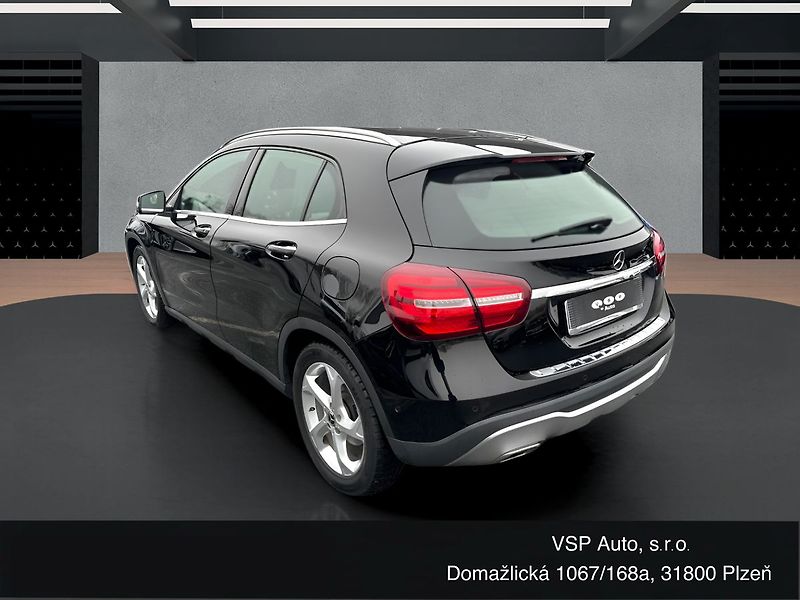 Mercedes-Benz GLA 200d 4MATIC - fotka 3 z 20