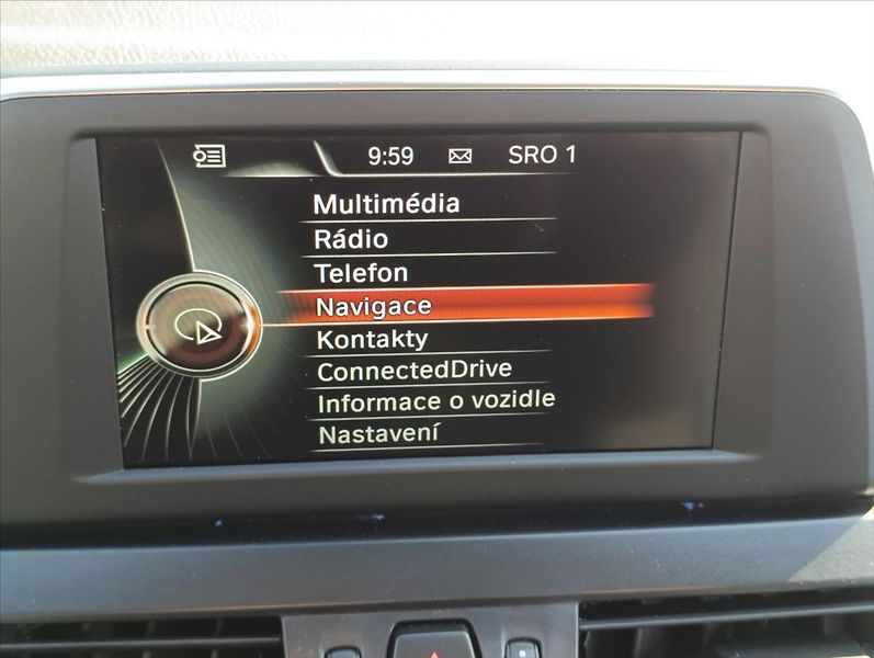 BMW Řada 2 1,5 216d Automat Navi Tempomat - fotka 31 z 36