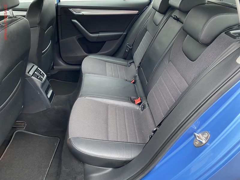 Škoda Octavia (2013) 2.0 TDi 4x4, Elegance, park - fotka 13 z 18