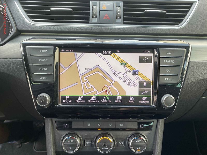 Škoda Superb (2016) 2.0 TDi, Style, kůže, +ALU - fotka 18 z 20