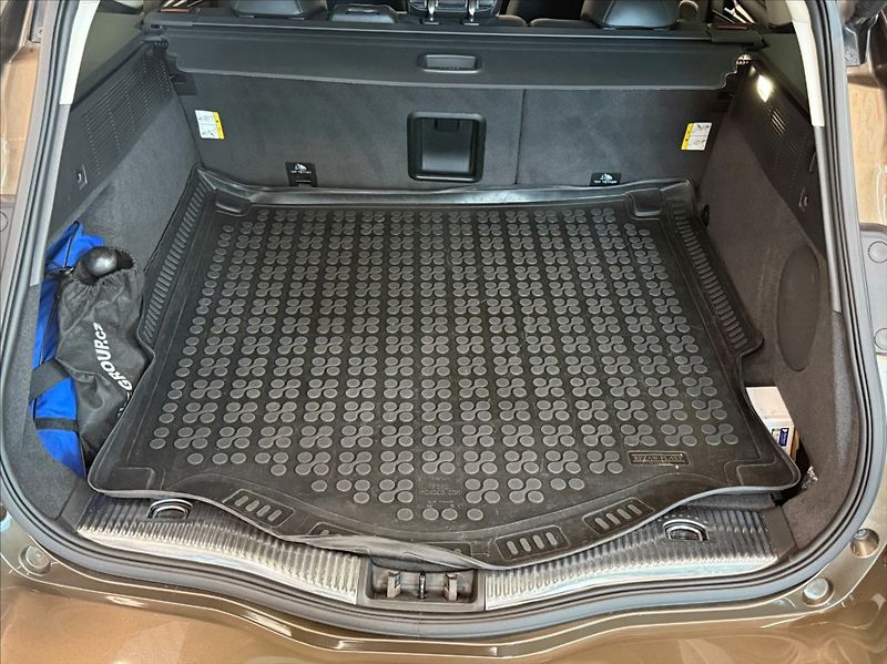 Ford Mondeo 2,0 TDCi Vignale 4x4 AT 132kW - fotka 20 z 22