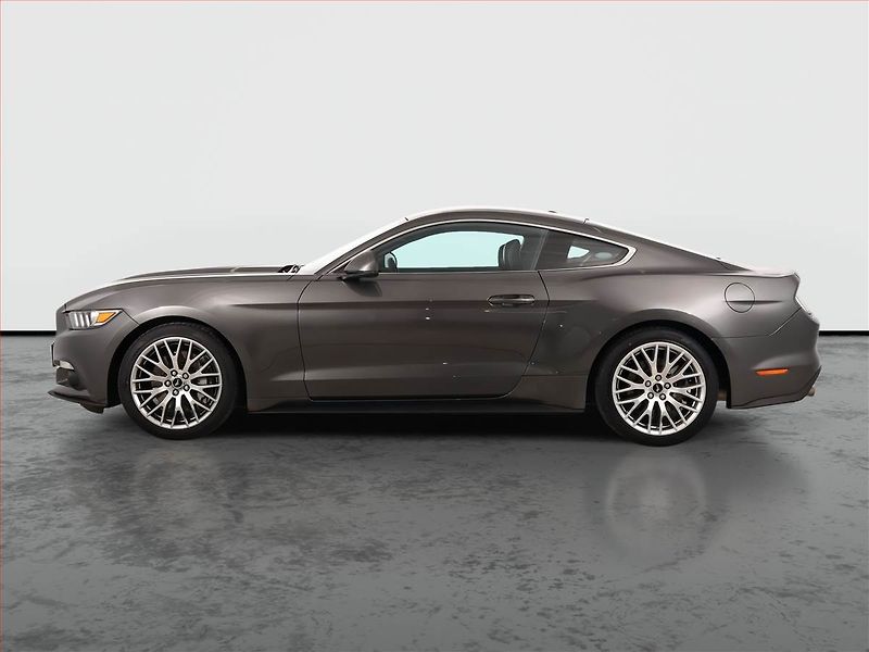 Ford Mustang (2017) 2.3 Ecoboost - fotka 3 z 15