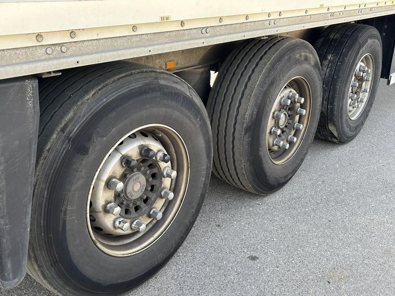 Schmitz Cargobull AG SKO 24/L skříň - fotka 12 z 12