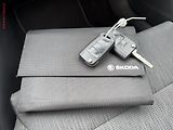 Škoda Superb (2017) 2.0TDi, Ambition, bixen - náhled 17