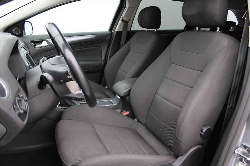 Ford Mondeo 2.0 TDCI 120kW TITANIUM NAVI - fotka 10 z 25
