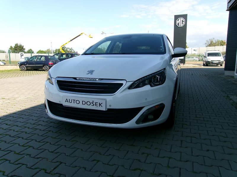 Peugeot 308 1.2i automat - fotografie inzerátu