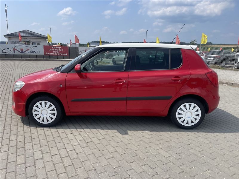 Škoda Fabia 1,6 i 77kw Sportline Klimatron - fotka 2 z 40